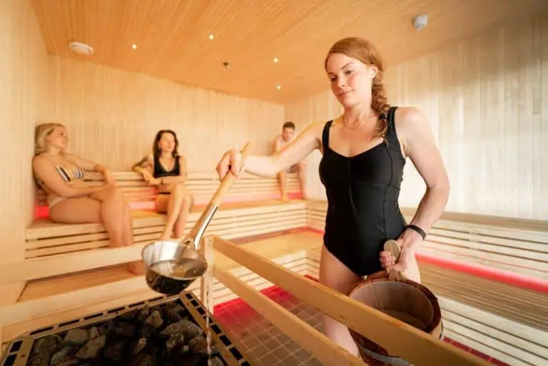 Tromsø: Spa/Pool with Bath, Sauna and Outdoor Heated Pool